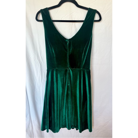 EUC Fervour Dark Green Velvet Skater Dress | Emerald ModCloth Zesty Festivities - Picture 3 of 7